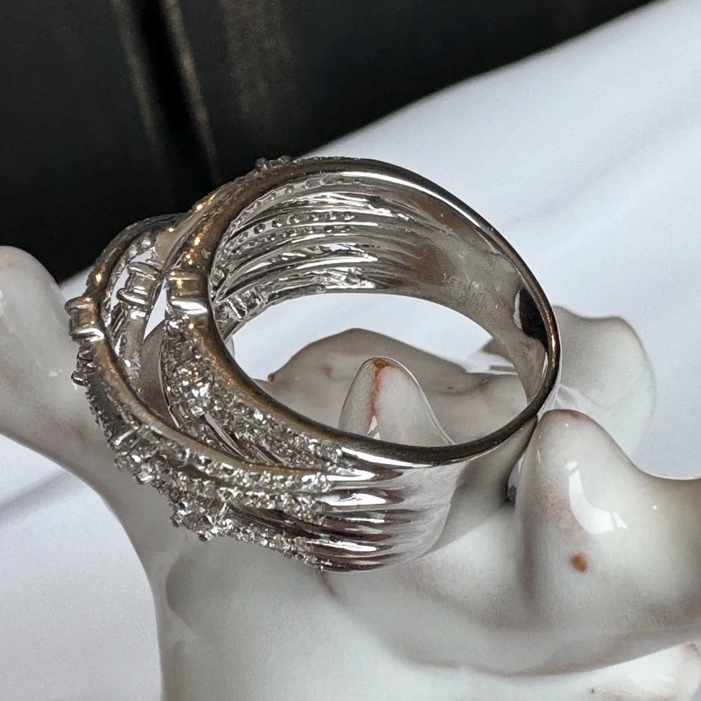 14K Diamond Crossover Highway Ring